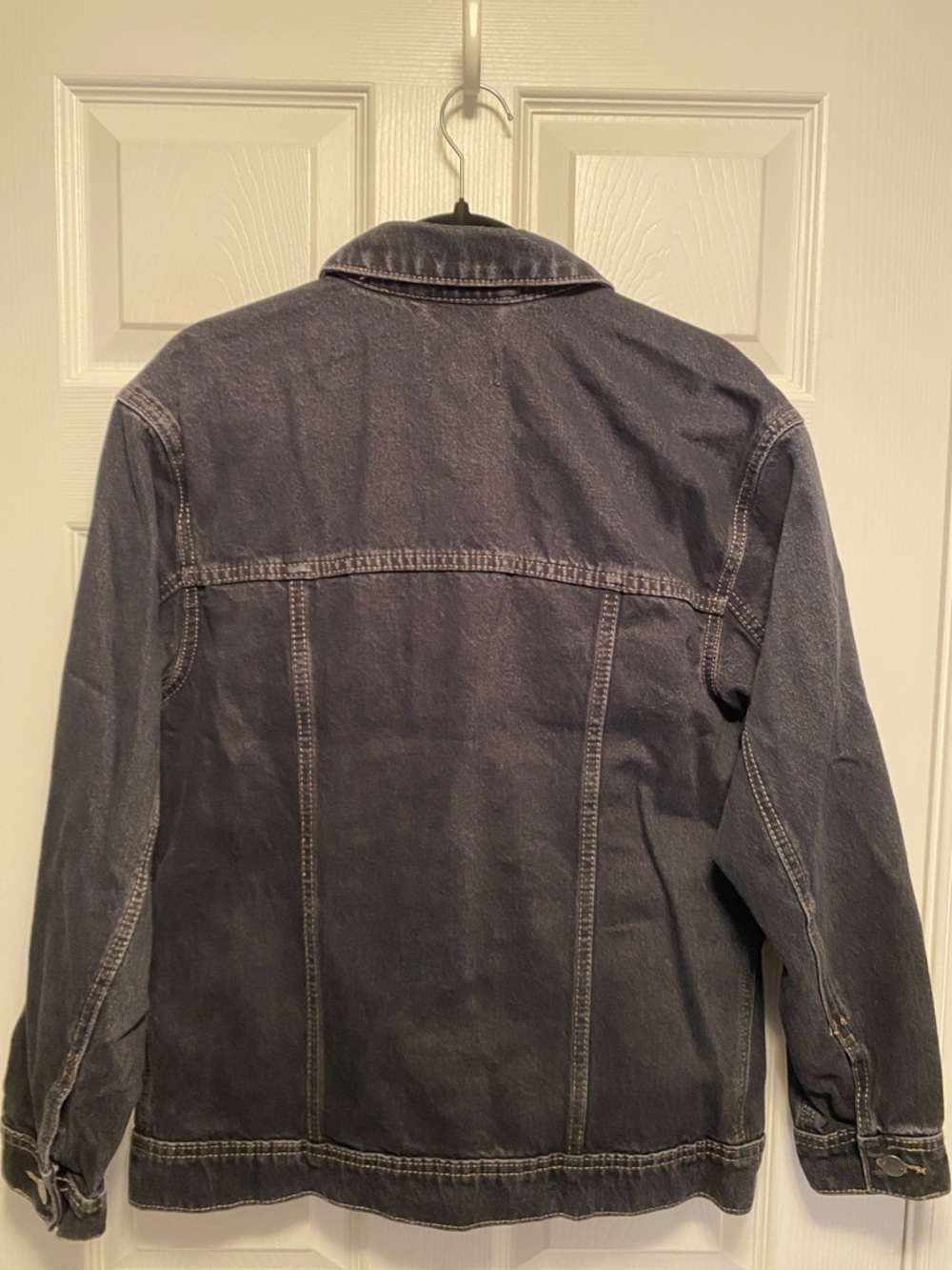 Universal Thread Washed Black Women’s Jean Jacket…size S - Picture 2 of 5